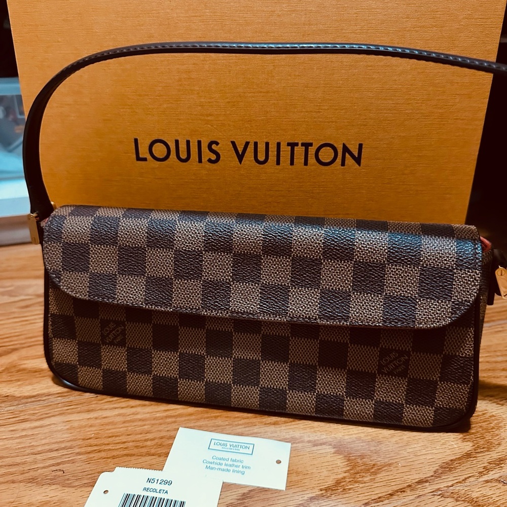 Authentic Louis Vuitton Damier Recoleta Handbag
